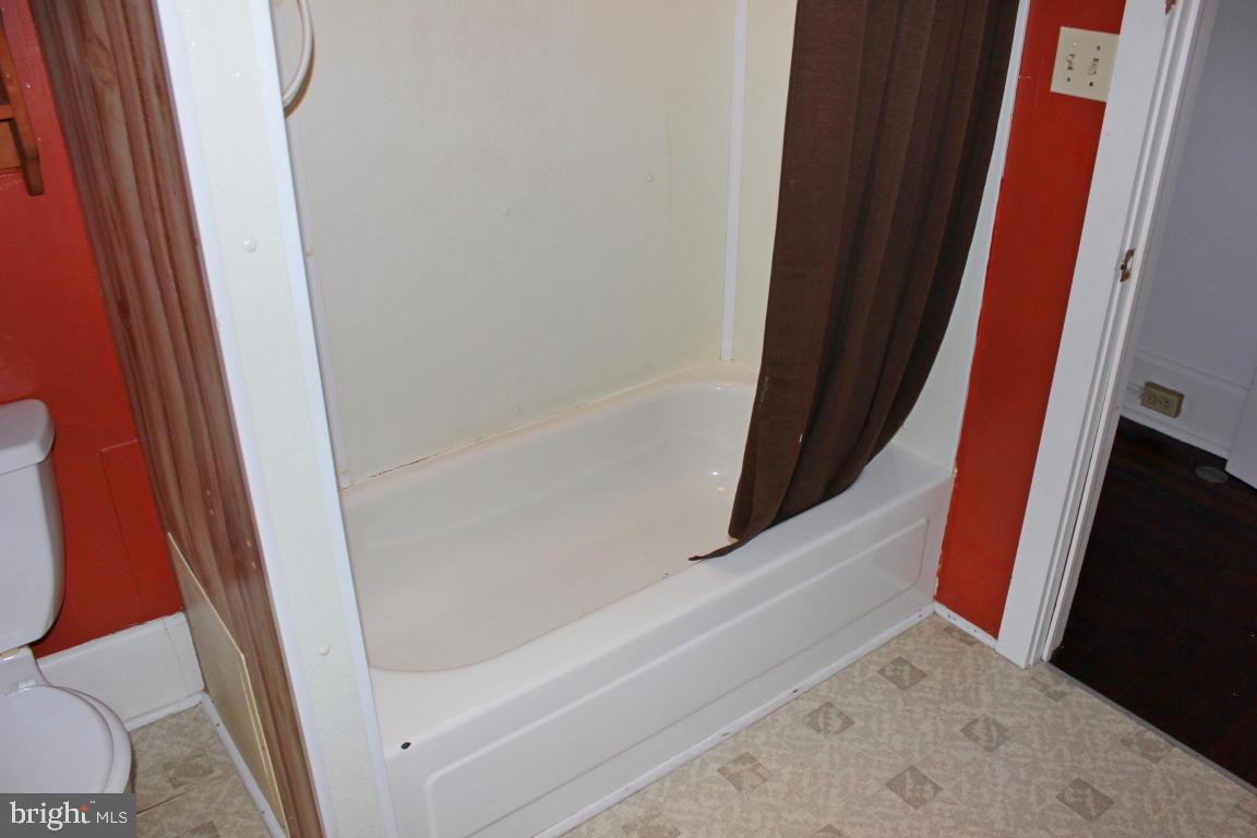 2 Twin Brook Road Lititz, PA 17543 - Photo 14 of 29 a bathroom with a sink and a tub