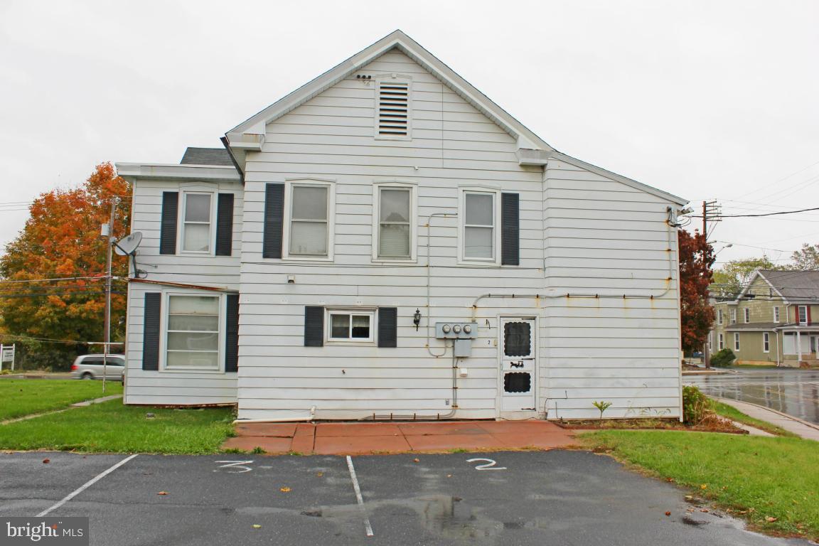 2 Twin Brook Road Lititz, PA 17543 - Photo 27 of 29 a front view of a house with a yard