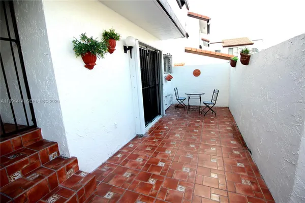 $2,900 | 1221 Southwest 124th Court, Unit 26E, Miami, FL 33184