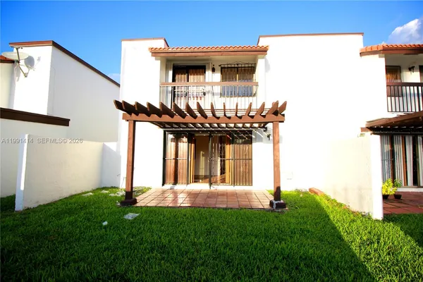 $2,900 | 1221 Southwest 124th Court, Unit 26E, Miami, FL 33184