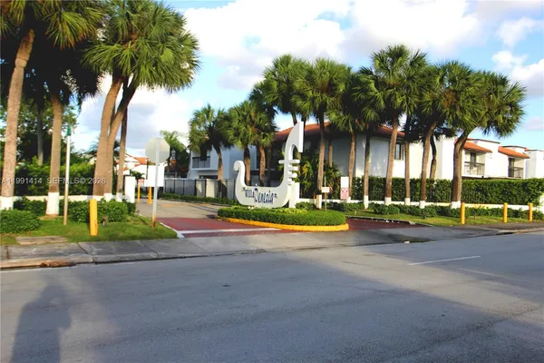 $2,900 | 1221 Southwest 124th Court, Unit 26E, Miami, FL 33184