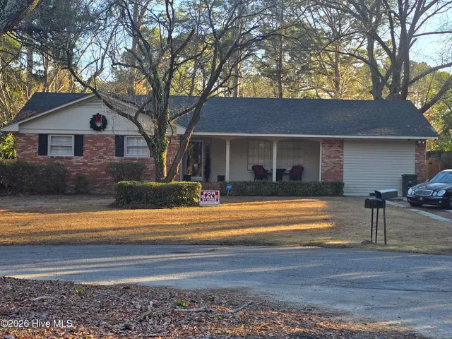 $350,000 | 209 Greenbriar Drive, Greenville, NC 27834