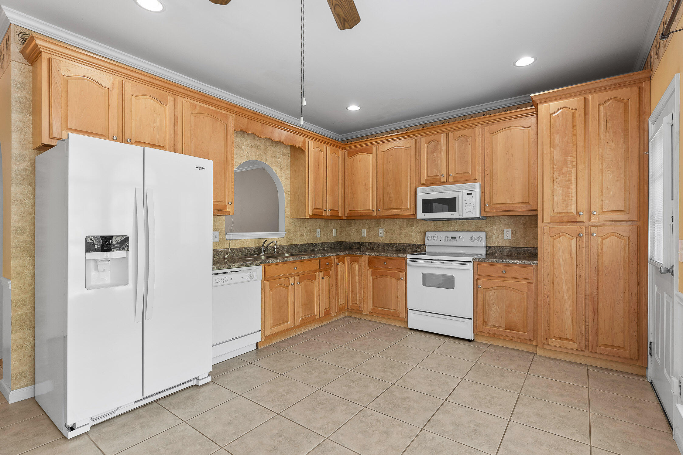 1901 Middle Summit Drive, Unit 123 Dalton, GA 30721 - Photo 8 of 30 Middle Summit-15