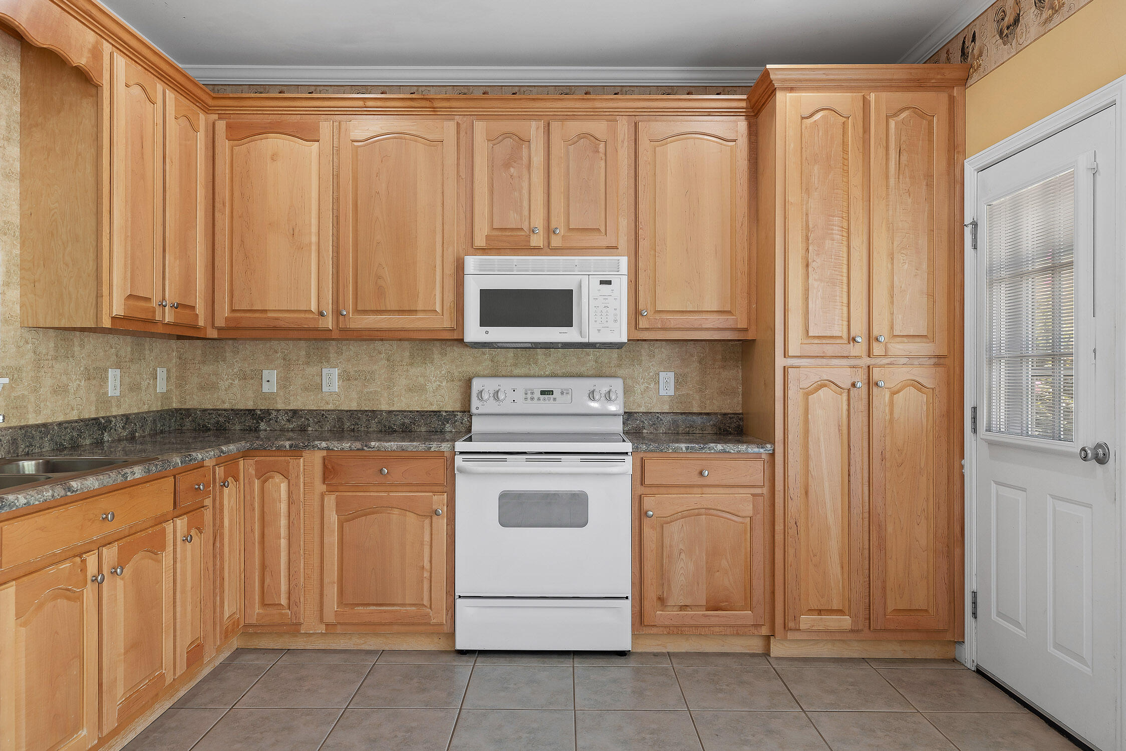 1901 Middle Summit Drive, Unit 123 Dalton, GA 30721 - Photo 9 of 30 Middle Summit-16