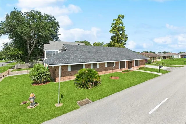 $2,300 | 4601 7th Street, Marrero, LA 70072