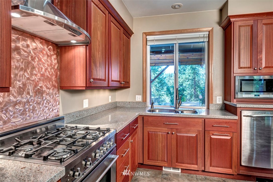 25505 Southeast Issaquah-Fall City Road Issaquah, WA 98029 - Photo 11 of 25 Gallery Image 11