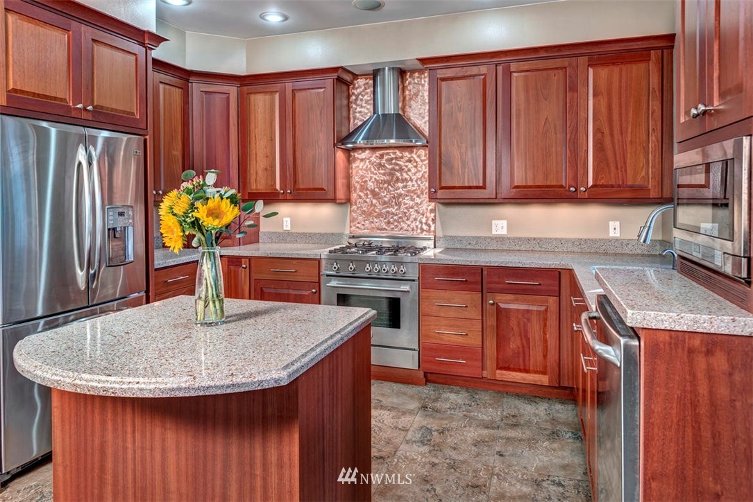 25505 Southeast Issaquah-Fall City Road Issaquah, WA 98029 - Photo 9 of 25 Gallery Image 9