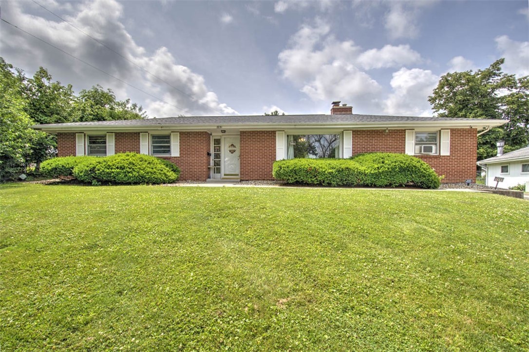 2231 Hoyt Knoll Decatur, IL 62526 - Photo 1 of 26
