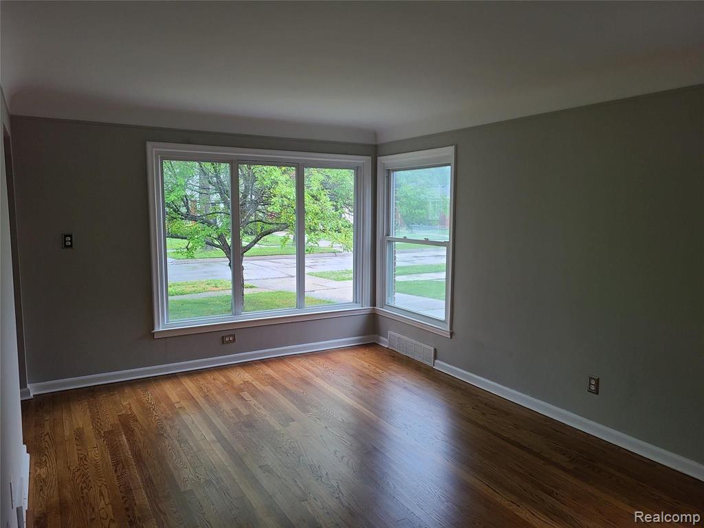 21544 Newcastle Road Harper Woods, MI 48225 - Photo 2 of 16