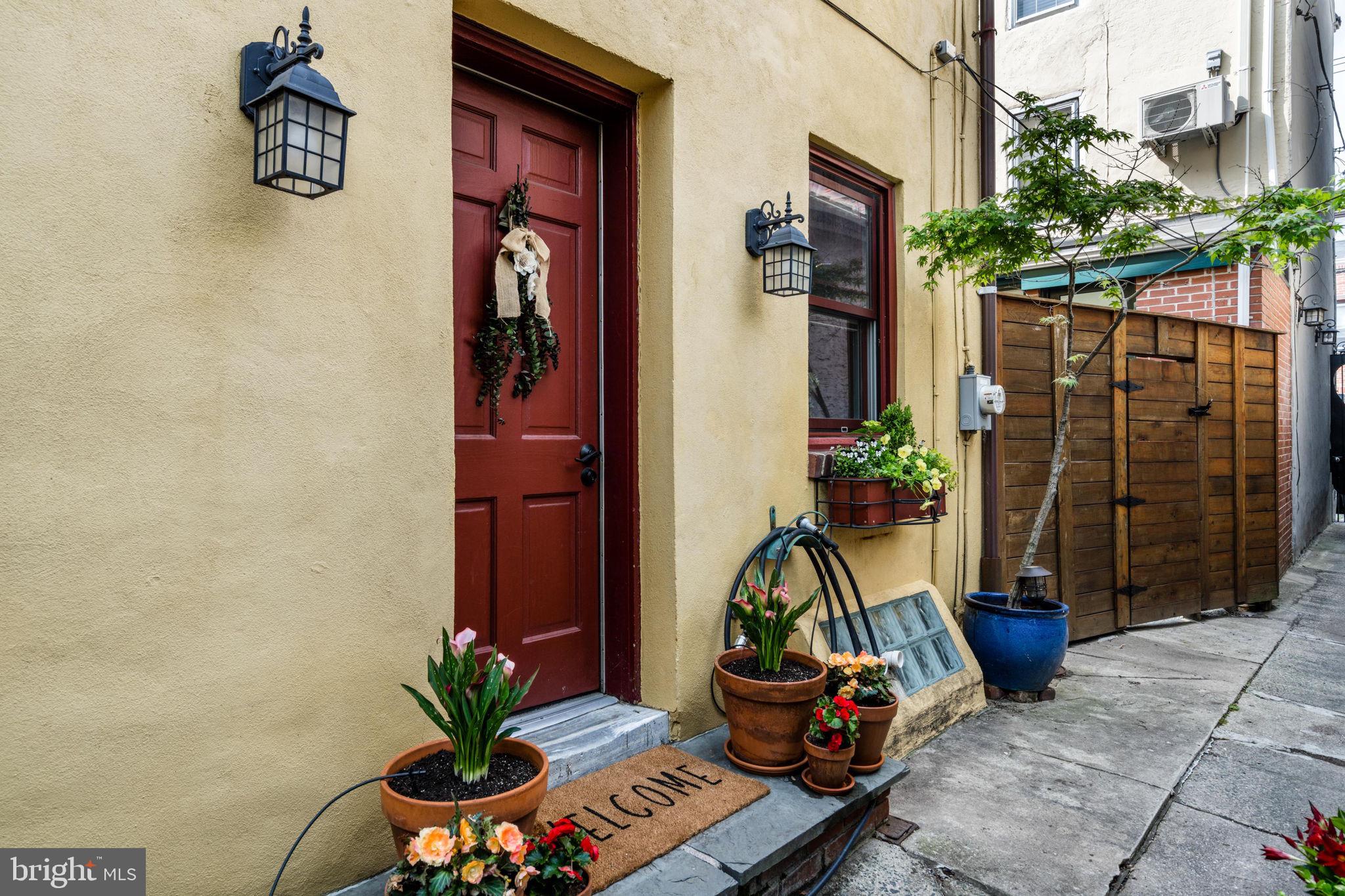 2210 R Naudain Street Philadelphia, PA 19146 - Photo 1 of 26 Gallery Image 1