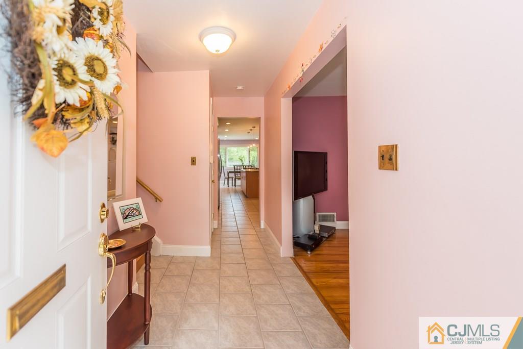 220 Denman Road Cranford, NJ 07016 - Photo 2 of 25 Gallery Image 2