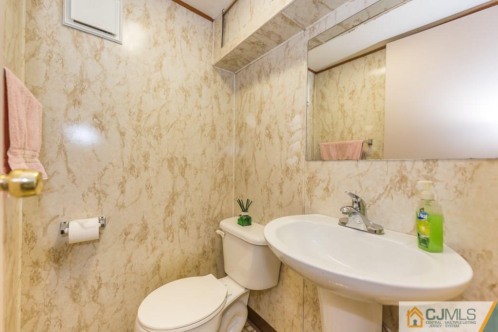 220 Denman Road Cranford, NJ 07016 - Photo 11 of 25 Gallery Image 11