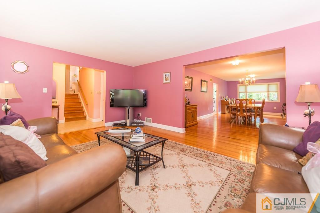 220 Denman Road Cranford, NJ 07016 - Photo 4 of 25 Gallery Image 4