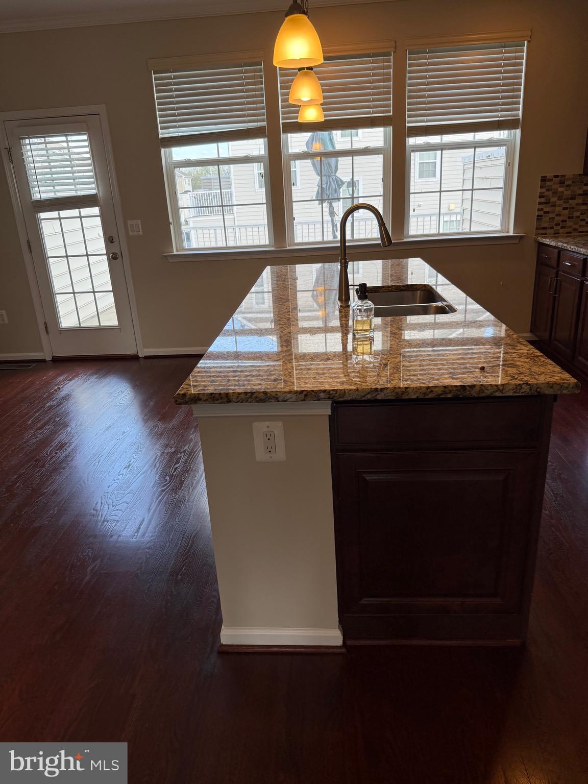 25680 Pleasant Valley Road Chantilly, VA 20152 - Photo 20 of 50