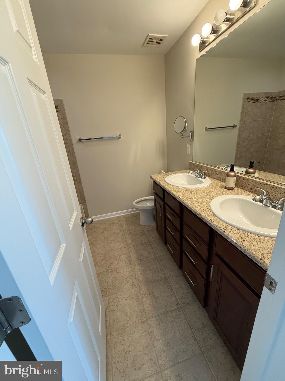 25680 Pleasant Valley Road Chantilly, VA 20152 - Photo 36 of 50