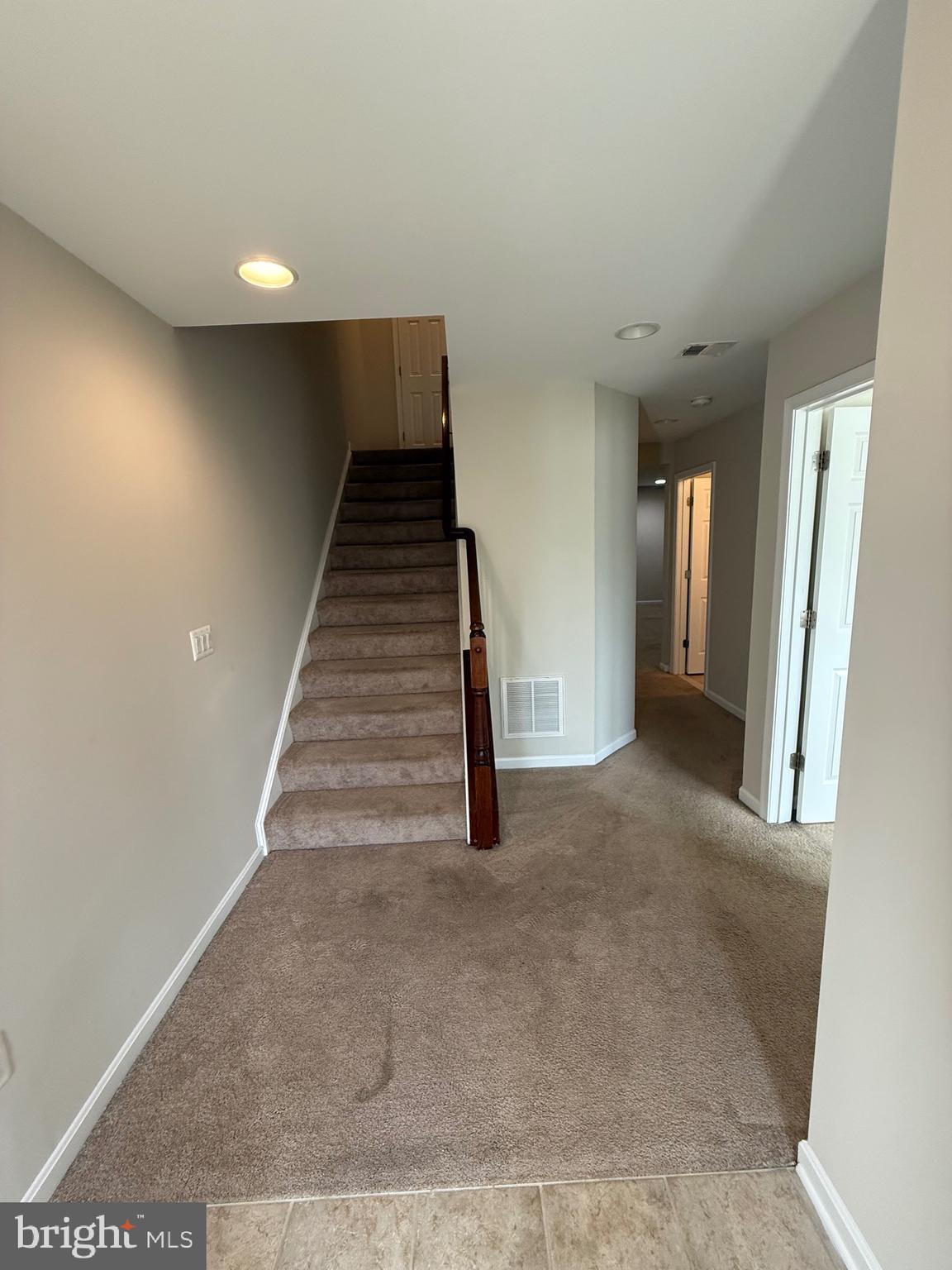 25680 Pleasant Valley Road Chantilly, VA 20152 - Photo 4 of 50