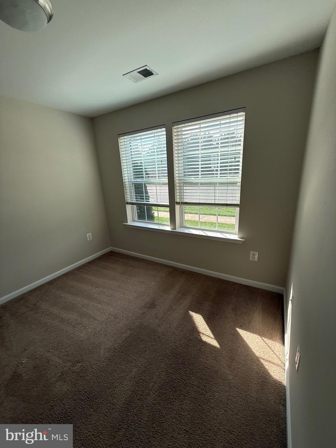 25680 Pleasant Valley Road Chantilly, VA 20152 - Photo 5 of 50