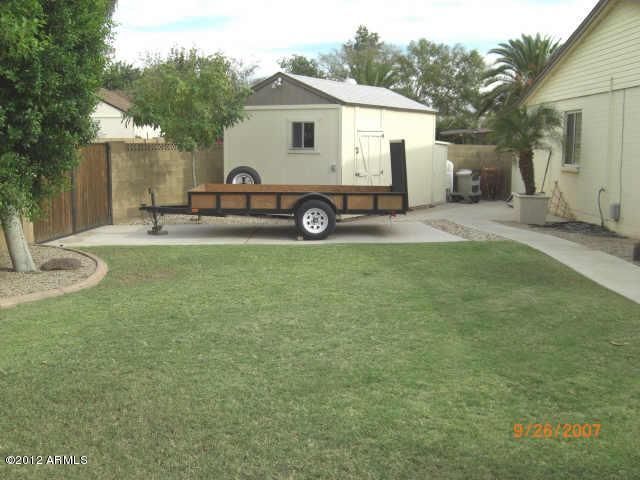 3826 West Dalphin Road Phoenix, AZ 85051 - Photo 19 of 22 Backyard