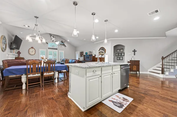 $649,900 | 225 Skipper Jack Drive, Montgomery, TX 77316