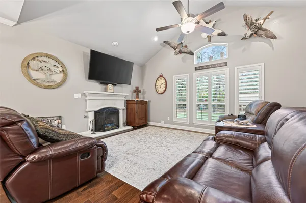 $649,900 | 225 Skipper Jack Drive, Montgomery, TX 77316