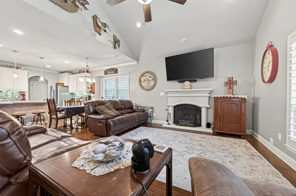 $649,900 | 225 Skipper Jack Drive, Montgomery, TX 77316