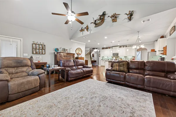 $649,900 | 225 Skipper Jack Drive, Montgomery, TX 77316