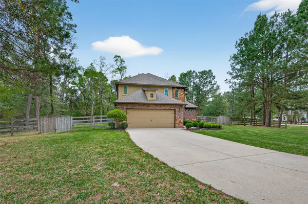 $649,900 | 225 Skipper Jack Drive, Montgomery, TX 77316