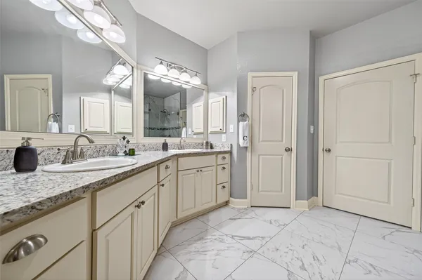 $649,900 | 225 Skipper Jack Drive, Montgomery, TX 77316