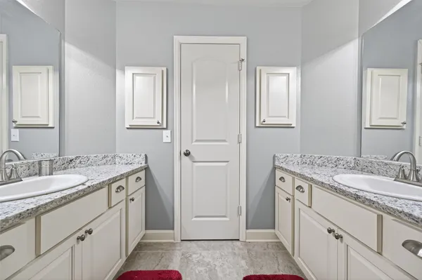 $649,900 | 225 Skipper Jack Drive, Montgomery, TX 77316