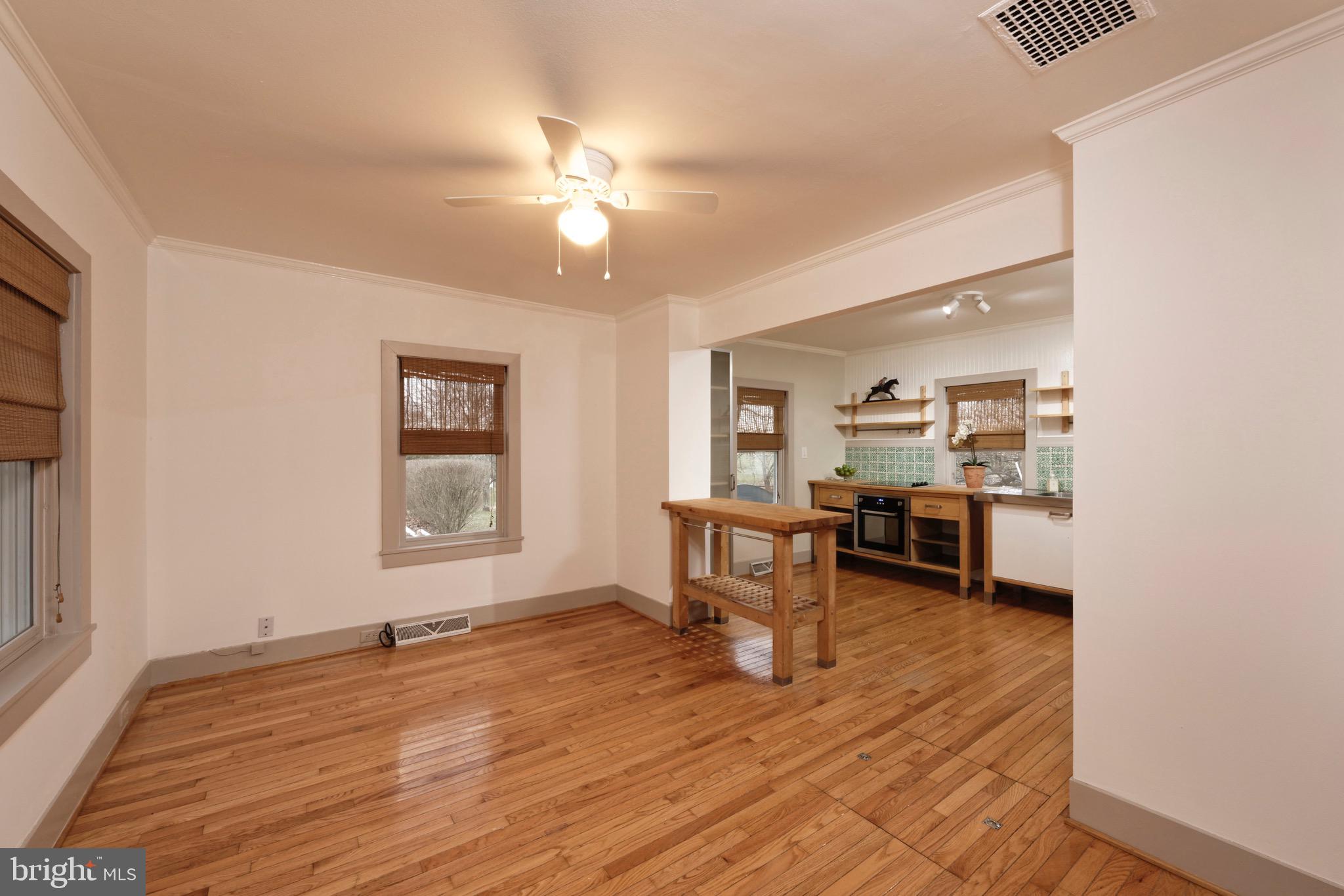 21896 Pot House Road Middleburg, VA 20117 - Photo 49 of 70 Living Room with gleaming hardwood floors