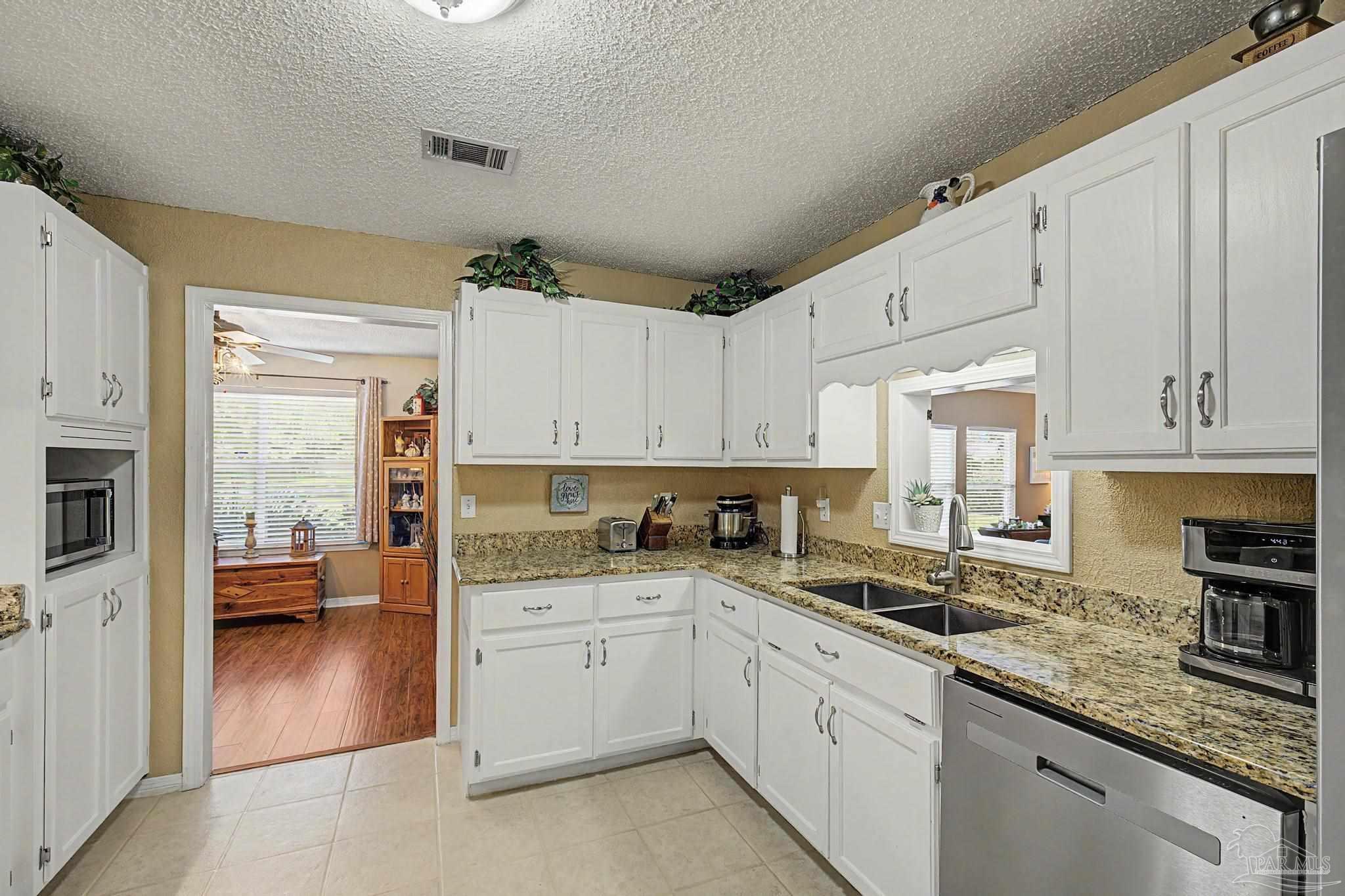 5601 Windermere Trace Pace, FL 32571 - Photo 16 of 69