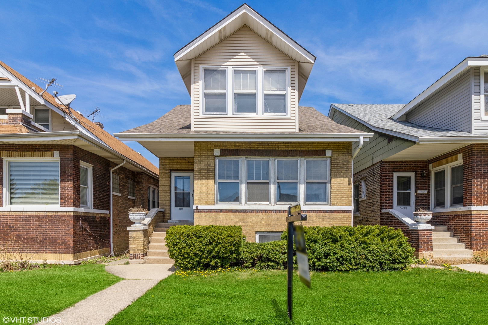 5250 West Warner Avenue, Chicago, IL 60641 Compass
