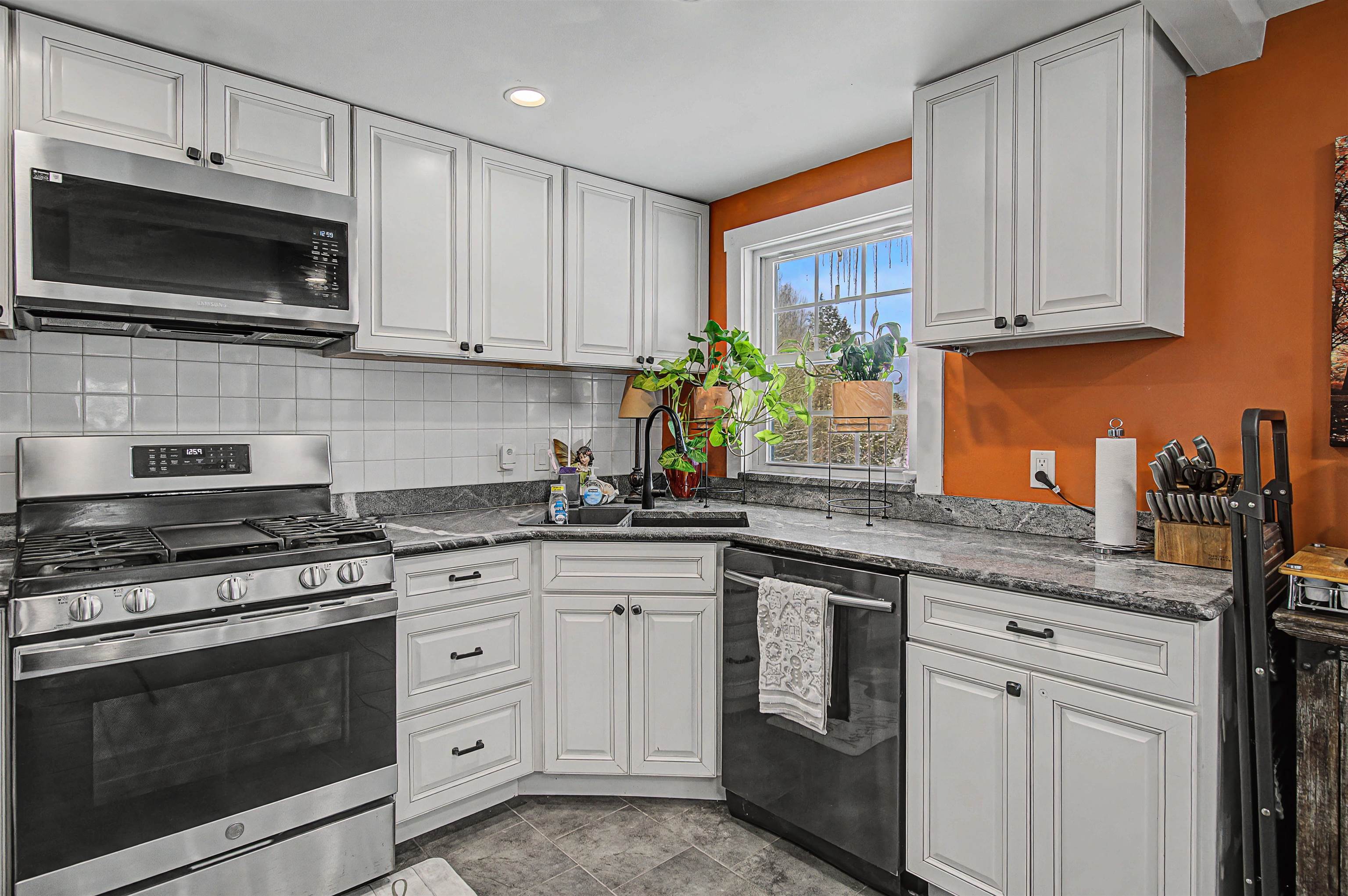 1572 Chandler Road Berlin, VT 05663 - Photo 10 of 53