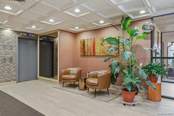 $2,800 | 185 West Park Avenue, Unit 116, Long Beach, NY 11561