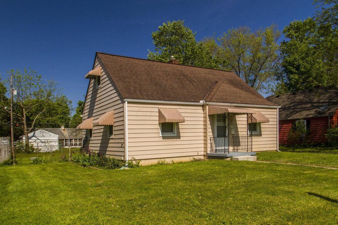 111 North Kellner Road Columbus, OH 43209 - Photo 1 of 40 Front Southwest Elevation