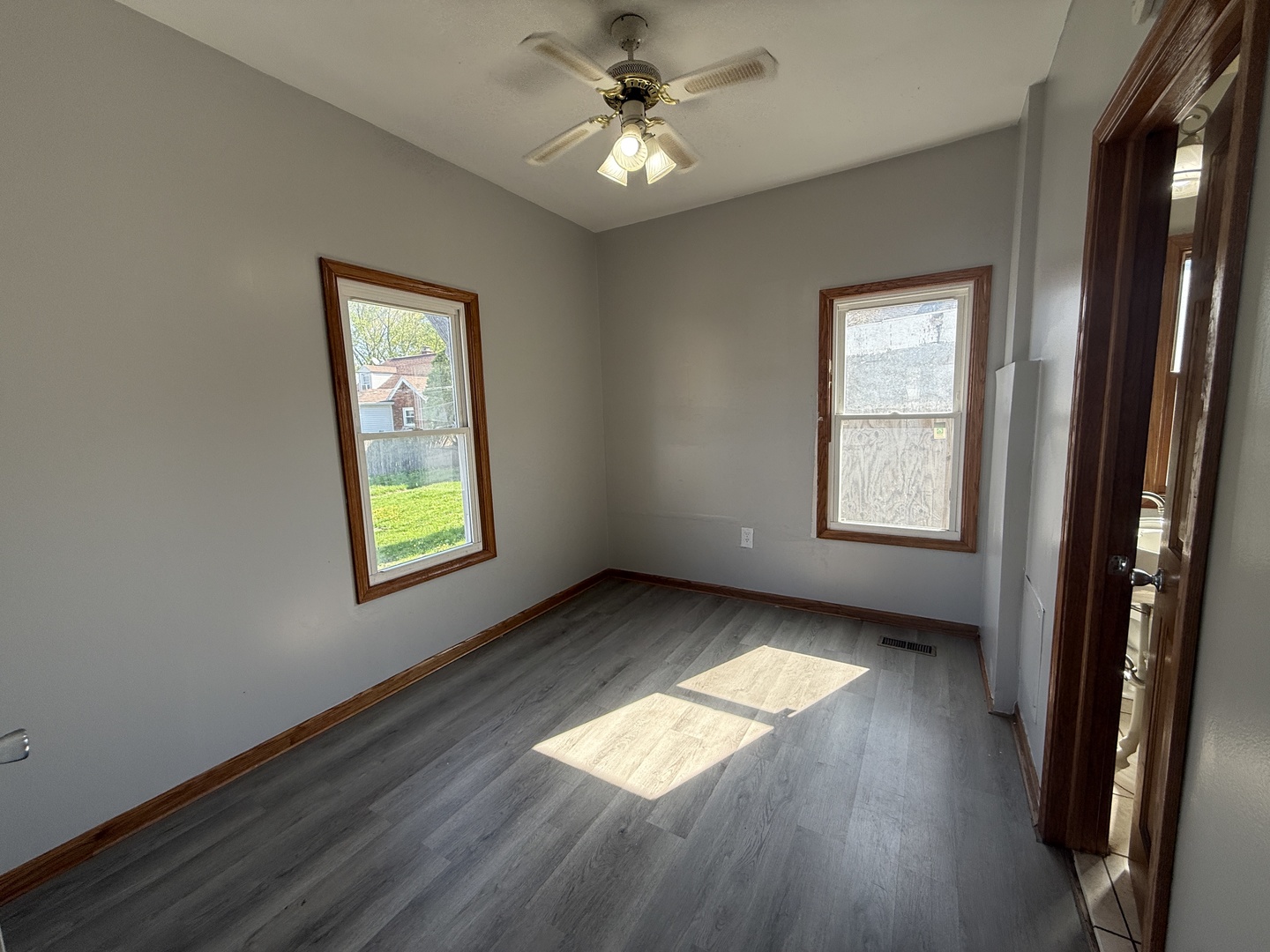 4315 4th Avenue Moline, IL 61265 - Photo 8 of 15