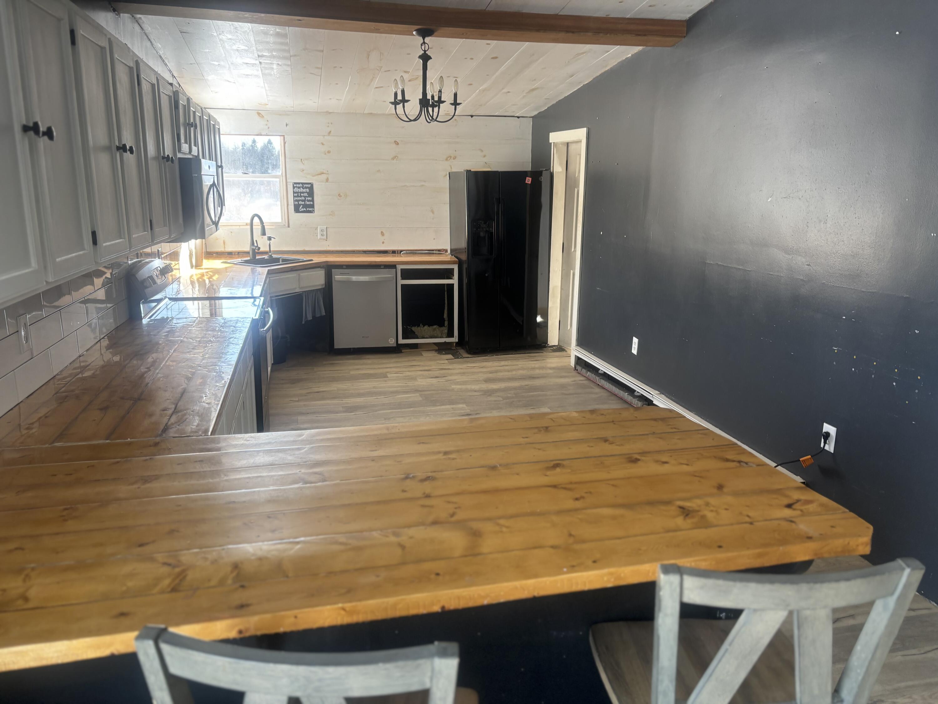 187 Gray Road Vassalboro, ME 04989 - Photo 5 of 31 IMG_6274