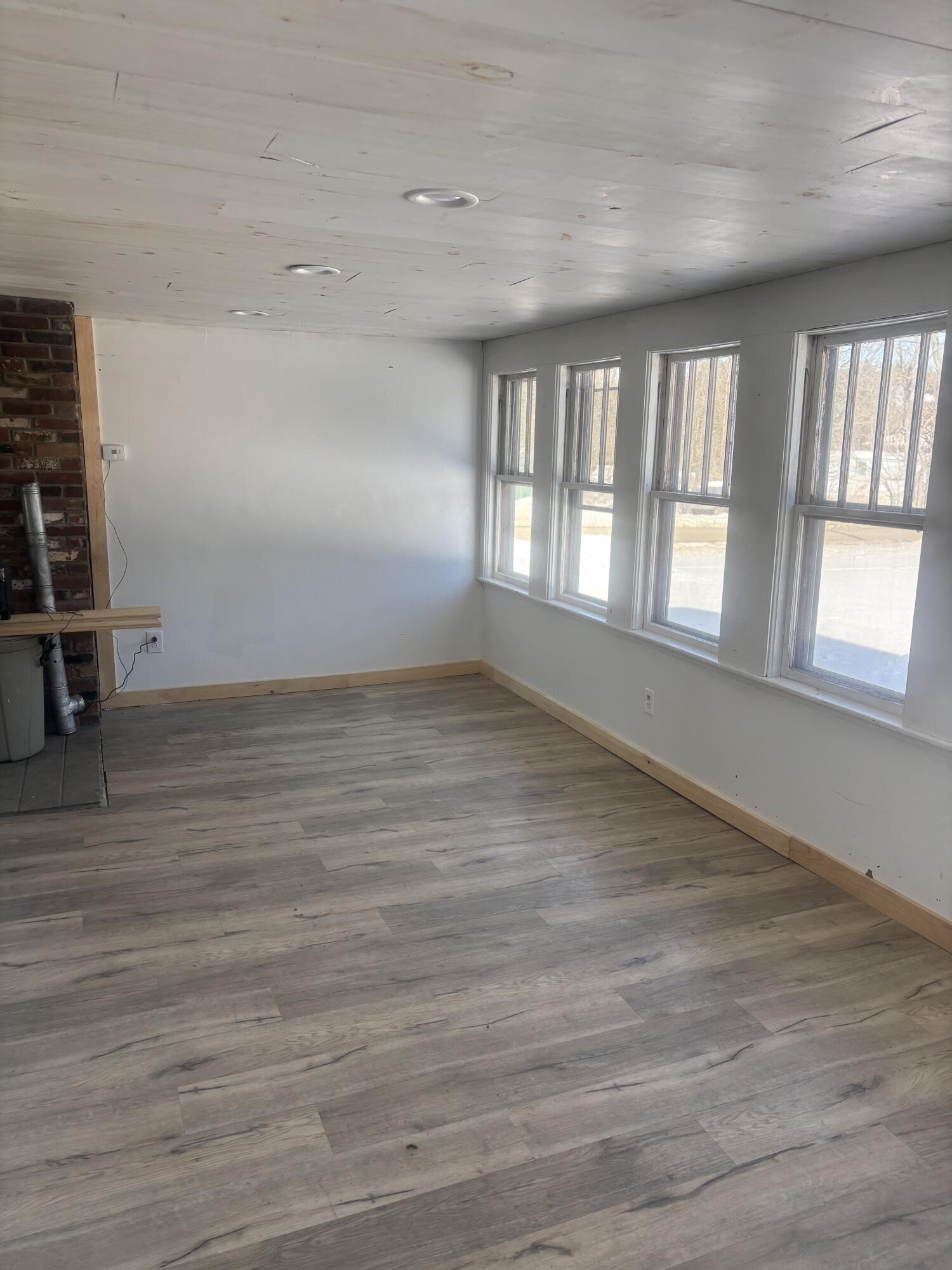 187 Gray Road Vassalboro, ME 04989 - Photo 6 of 31 IMG_6275