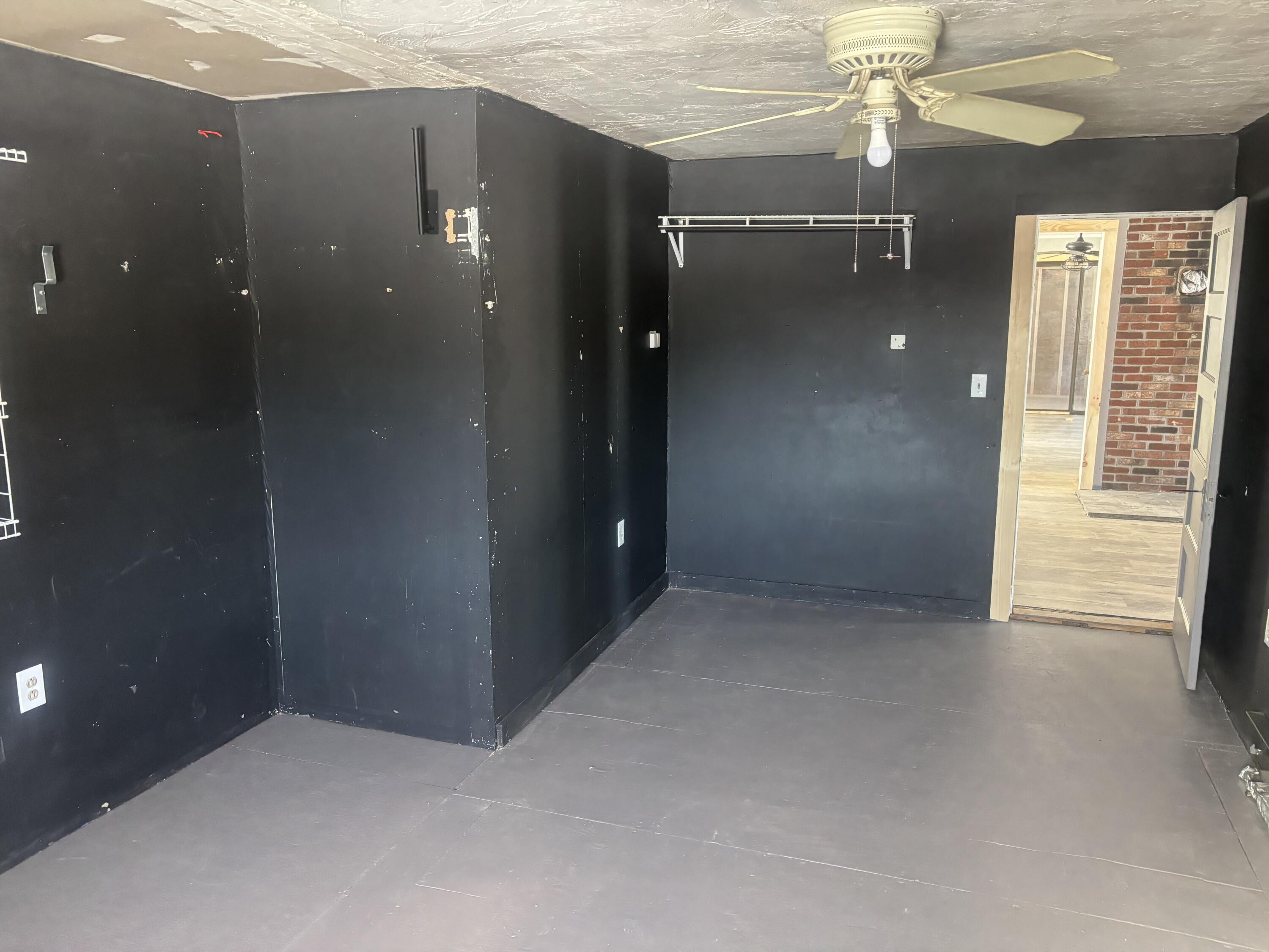 187 Gray Road Vassalboro, ME 04989 - Photo 8 of 31 IMG_6278