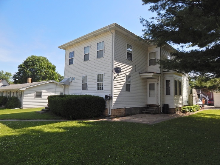 721 North 7th Street Rochelle, IL 61068 - Photo 1 of 13