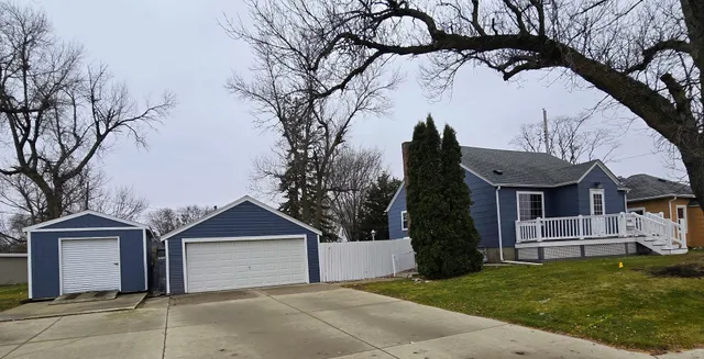 $154,900 | 408 2nd Street Northeast, Pipestone, MN 56164