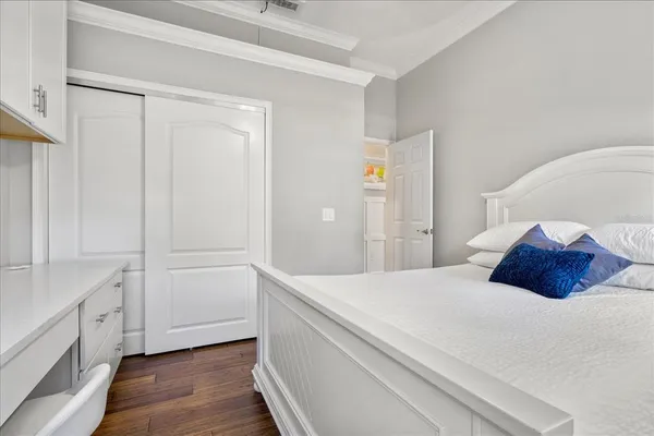 $4,700 | 4615 4th Ave Drive East, Bradenton, FL 34208