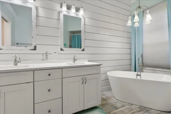 $4,700 | 4615 4th Ave Drive East, Bradenton, FL 34208