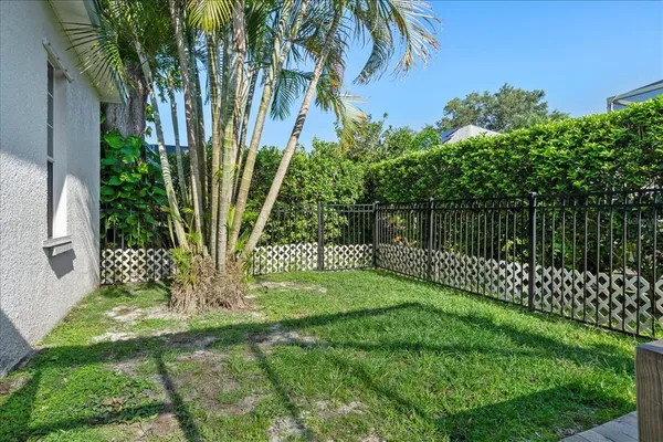 $4,700 | 4615 4th Ave Drive East, Bradenton, FL 34208