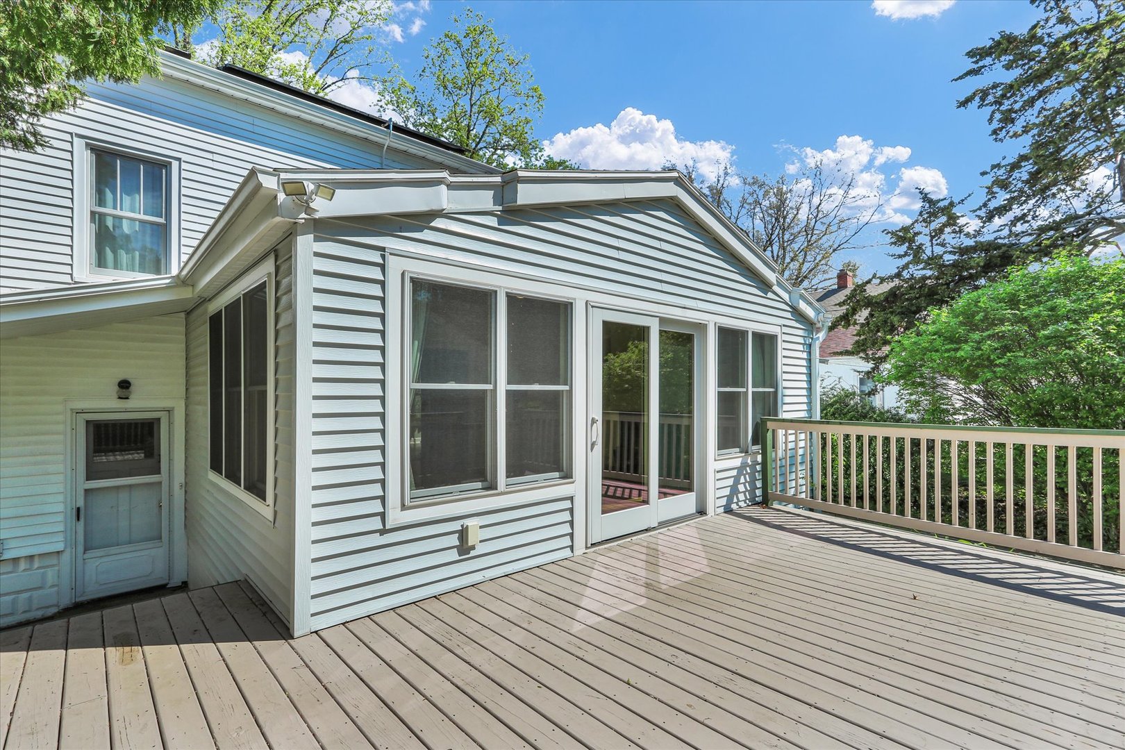 911 West Daniel Street Champaign, IL 61821 - Photo 42 of 44 a view of a house with a porch