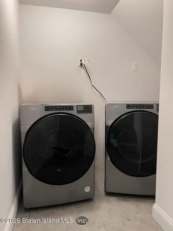 $1,360,000 | 273 Nashville Street | Tottenville