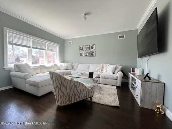 $1,360,000 | 273 Nashville Street | Tottenville