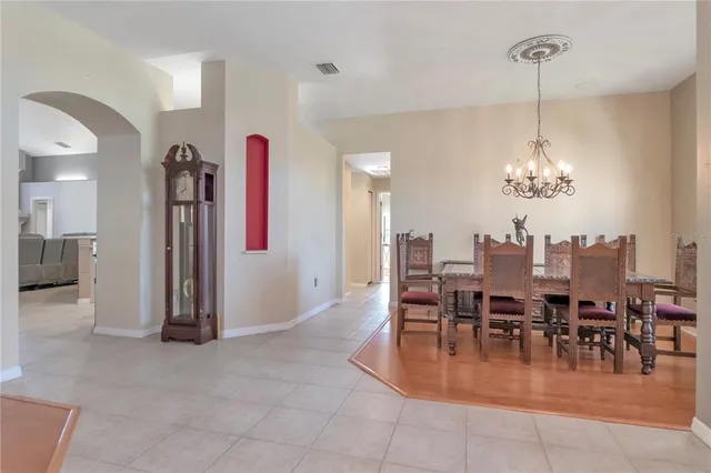 $725,000 | 5132 Whispering Leaf Trail, Valrico, FL 33596