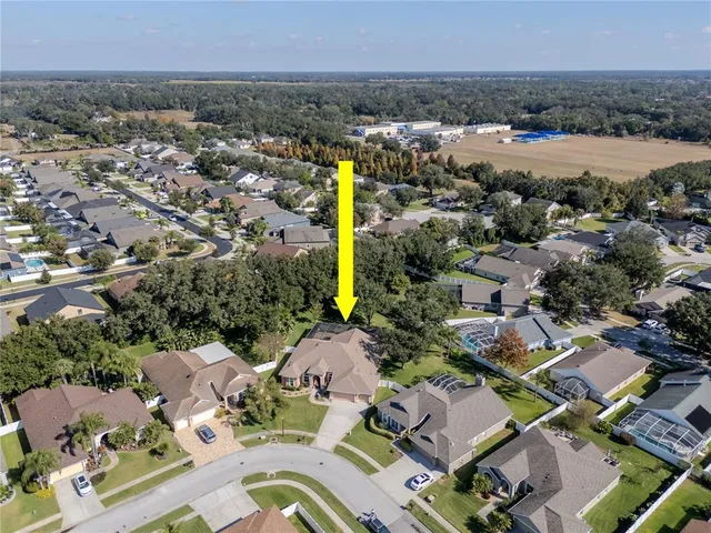 $725,000 | 5132 Whispering Leaf Trail, Valrico, FL 33596