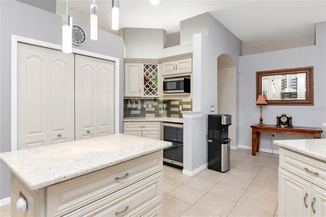 $725,000 | 5132 Whispering Leaf Trail, Valrico, FL 33596